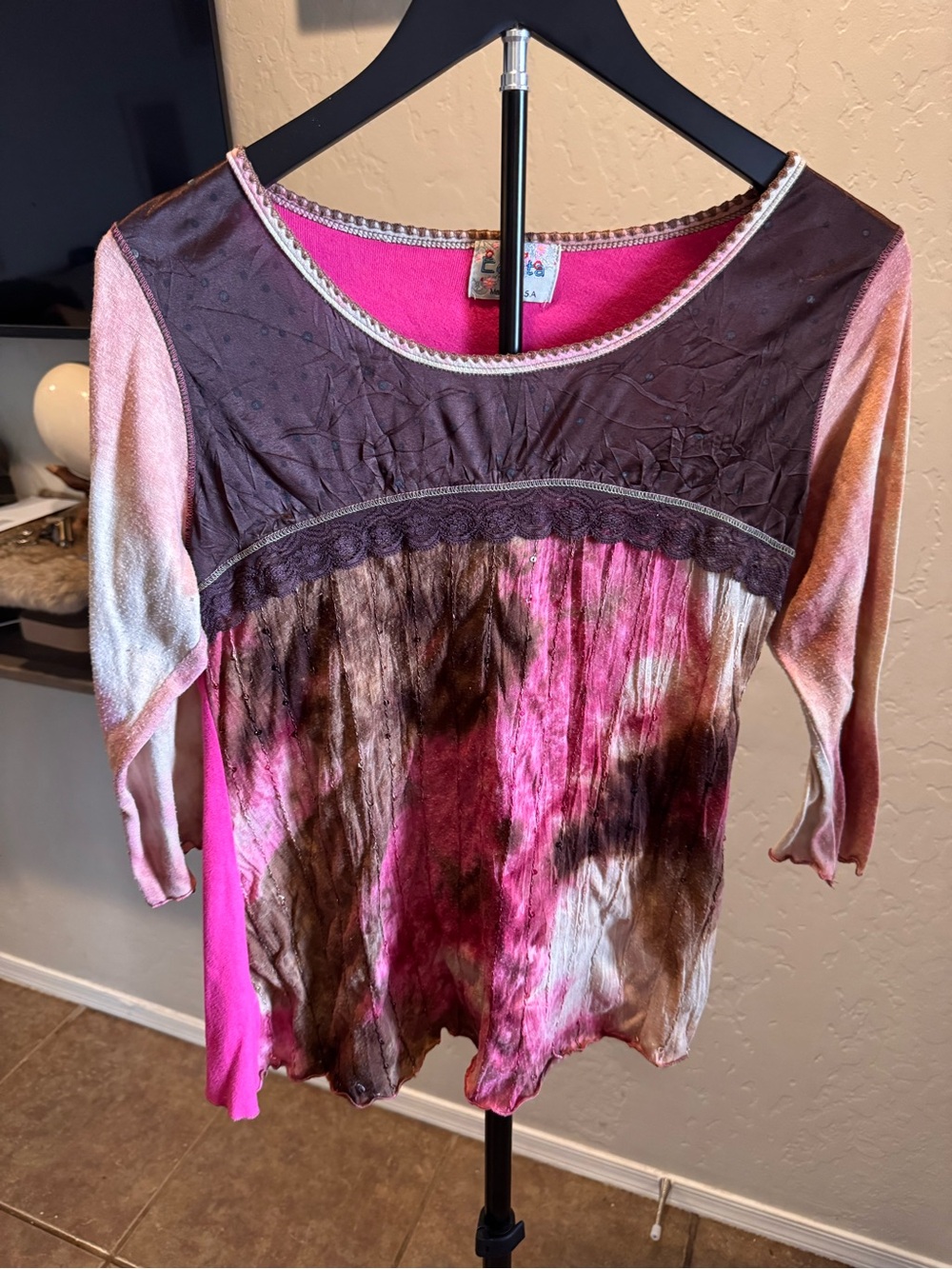 Y2K Scoop-Neck Tie-Dye 3/4 Sleeve Top in Pink and Brown with Lace and Sequins
